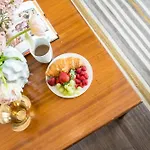 Апартаменти Intercontinental Luxury *