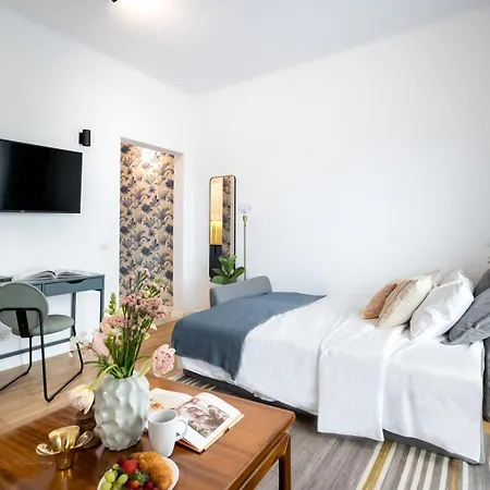 Intercontinental Luxury *